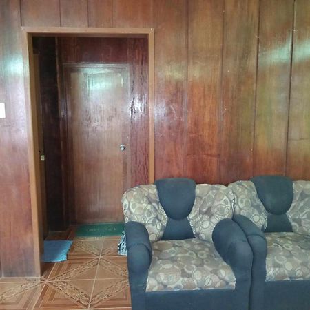 Nellie'S Tourist Inn- Port Barton San Vicente  Room photo